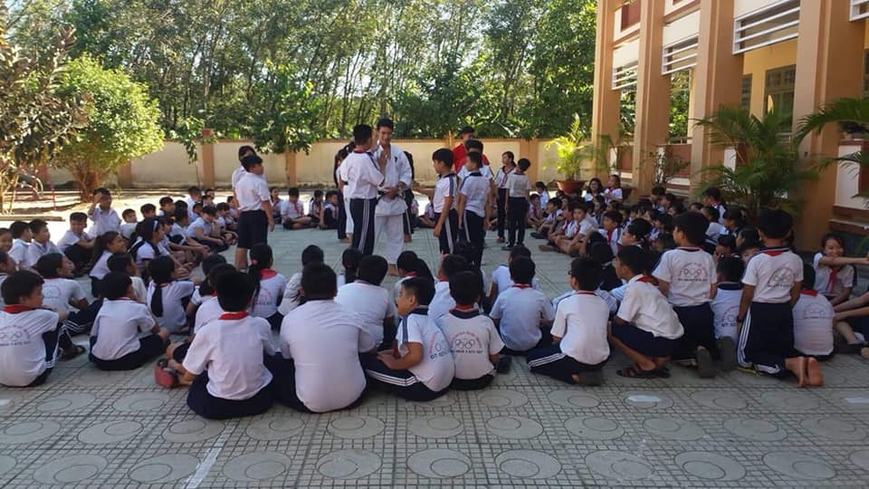 48972826_2276295782655508_7911888998333677568_n