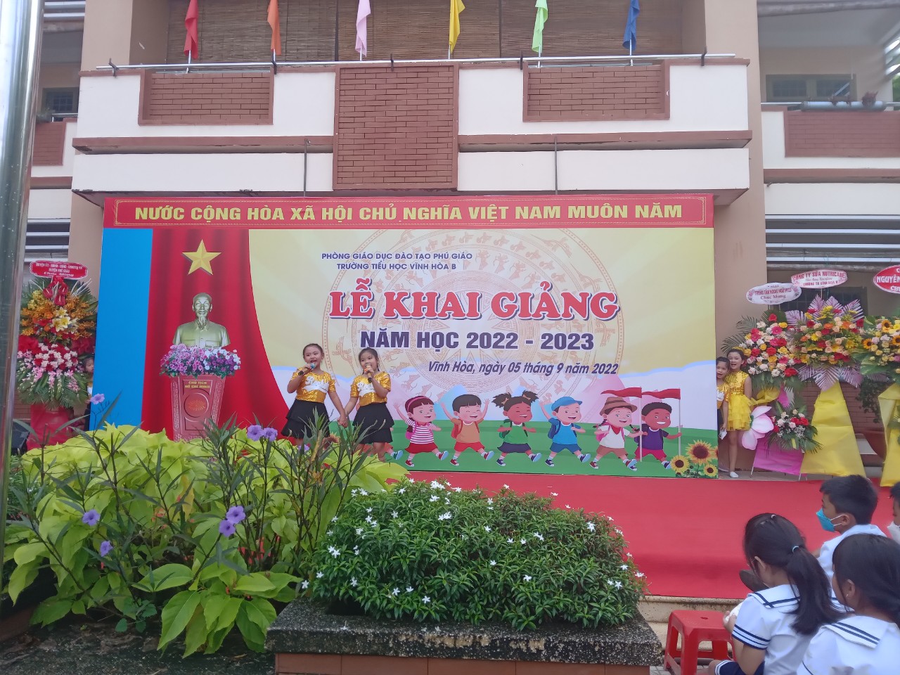 54ed811b68a3adfdf4b2