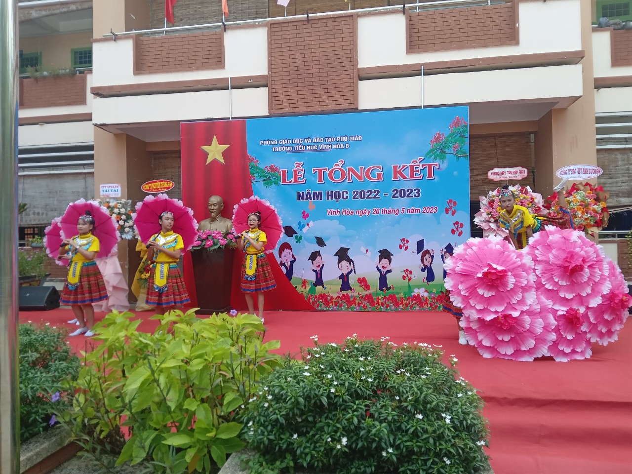 z4419764150484_5fd66eaff2aa543b10dc60cdfcf895a1