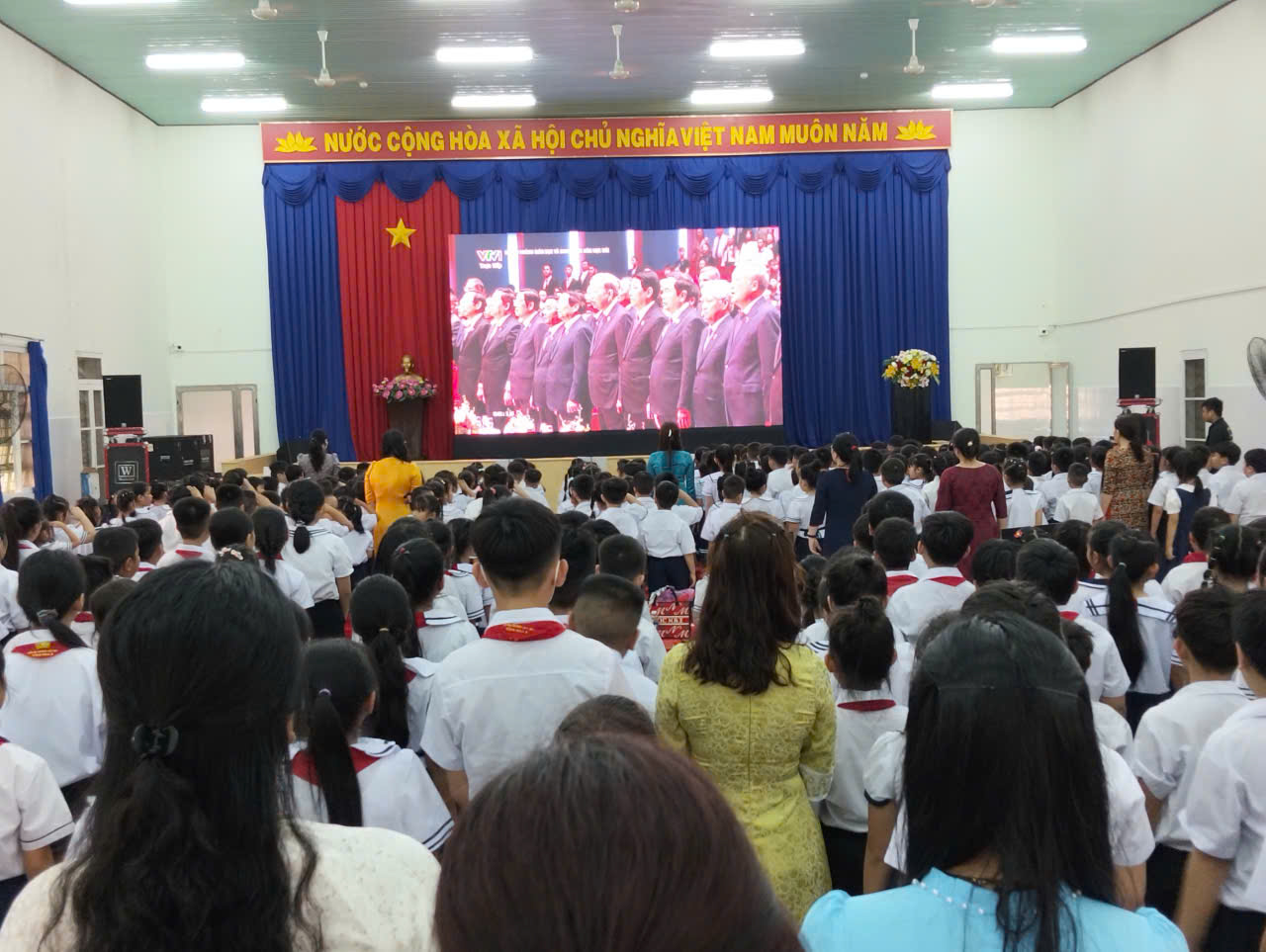 z7045066892104_87134f19d6b5bc758071a3a2543bc330