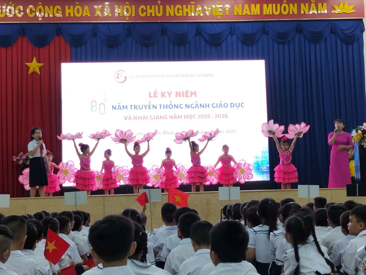 z7045067036632_1a2c177d470ea513e86aeff3c45866ae