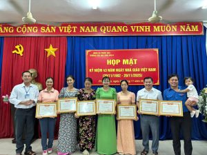 z7331787008767_80cad7b71cba115332586636f97fe288